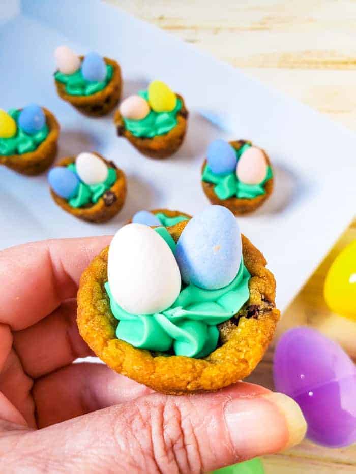https://www.madewithhappy.com/wp-content/uploads/Easter-Cookie-Cups-17.jpg