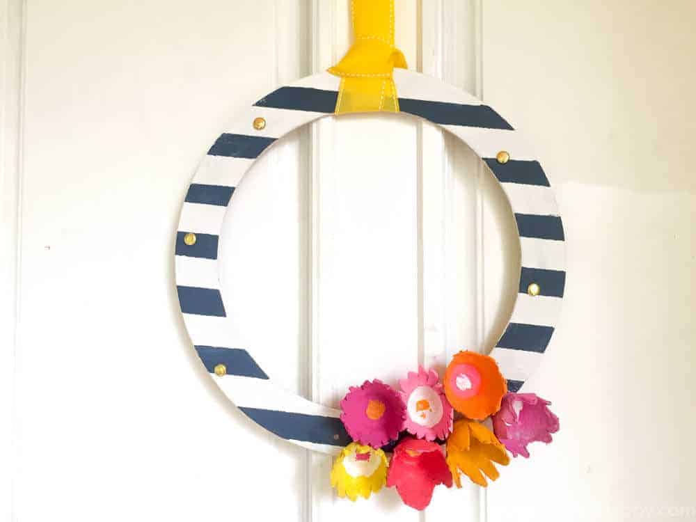 DIY Fall Wreath from Egg Tray