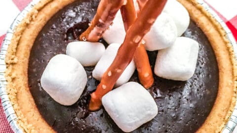 https://www.madewithhappy.com/wp-content/uploads/Mini-Smore-Pies-5-480x270.jpg