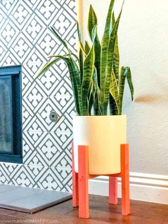Modern Plant Stand - Made with HAPPY
