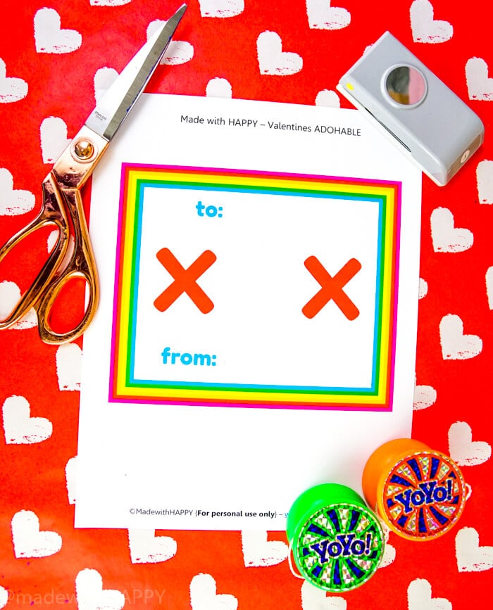 Fun Yo-Yo Valentines Ideas that are bright and colorful and a free valentines printable. XOX Printable Valentines