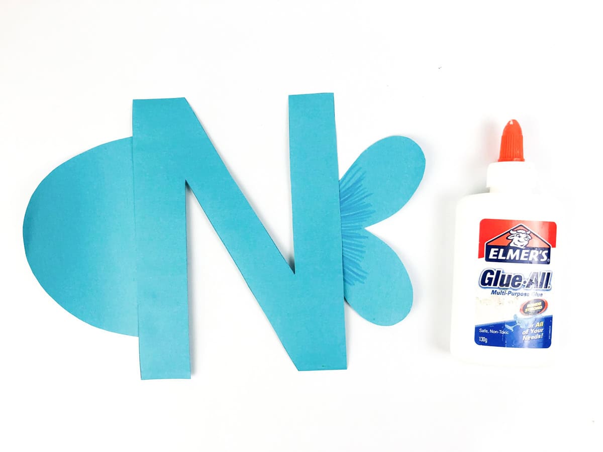 glue head and tail to letter n