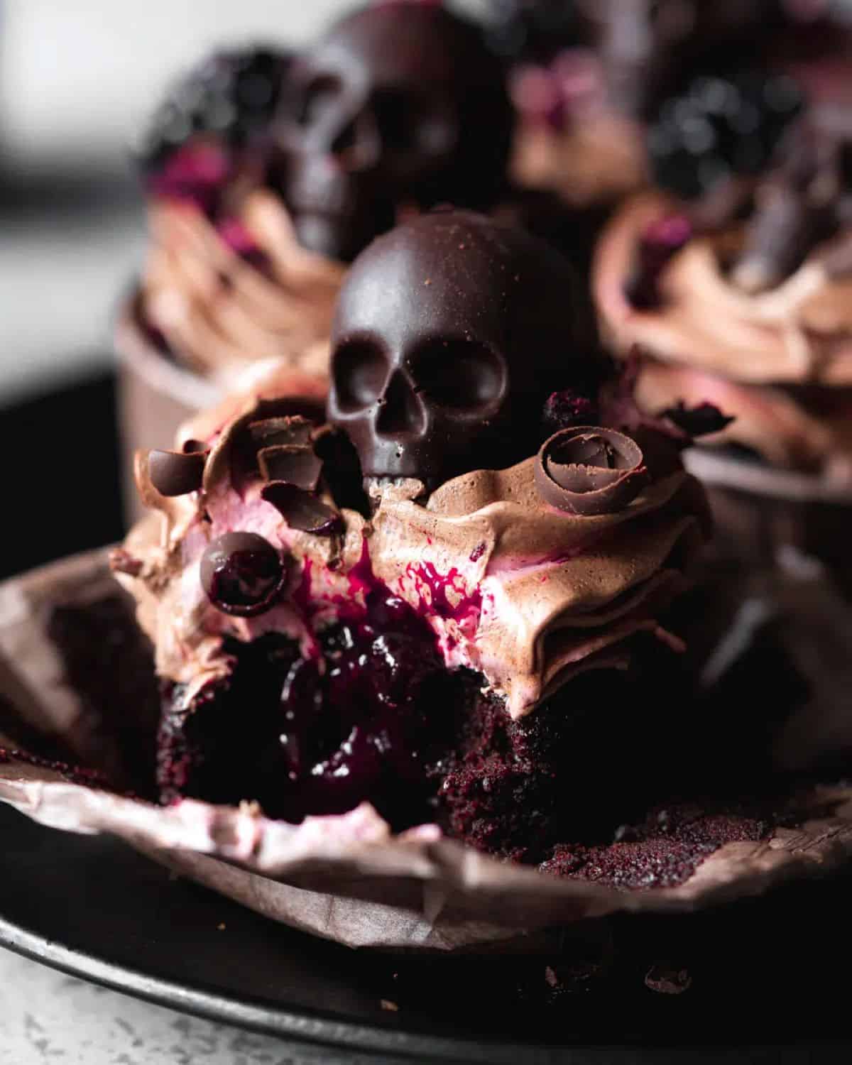 vegan blackberry chocolate cupcakes